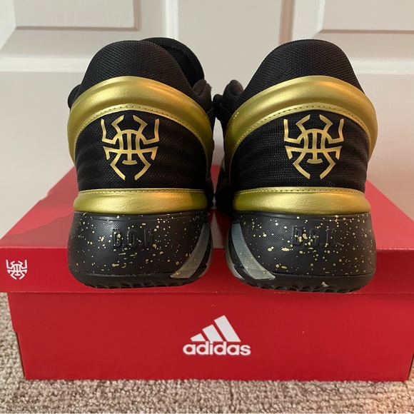 D.O.N. Issue 2 basketball 🏀 shoes by Adidas - Picture 2 of 8